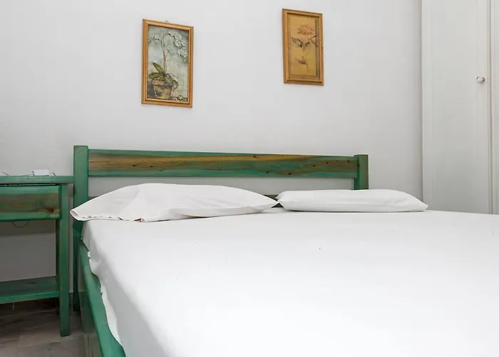 Ξενοδοχείο με διαμερίσματα Miltiadis 2*